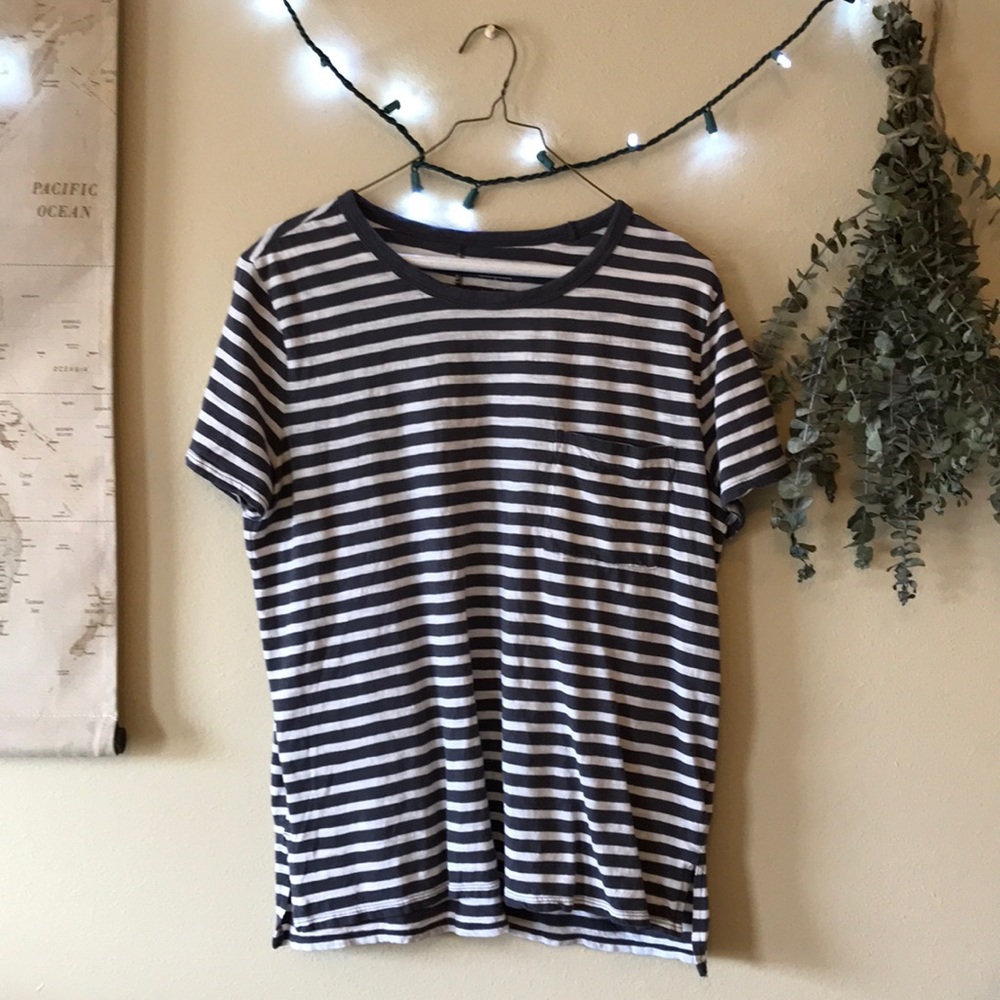 Old navy boyfriend t-shirt